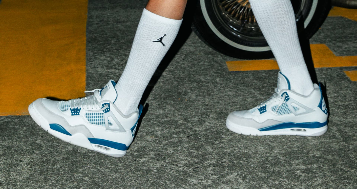 Air Jordan 4 Retro - Unisex - Military Blue