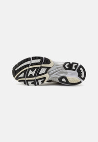 Asics Gel-Kayano 14 - Unisex - Cream Black Metallic Plum